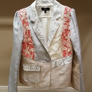 Multi fabric design blazer.